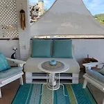 Terraza Con Encanto A Un Paso De La Playa
