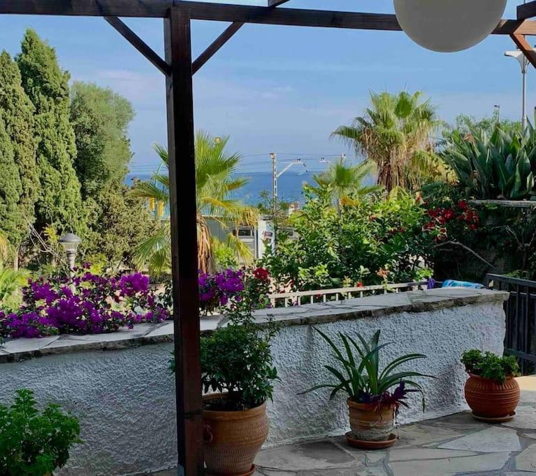 Terraza Con Encanto A Un Paso De La Playa * Tarragona